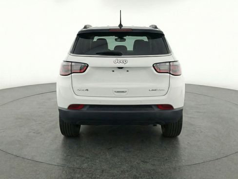 Used 2025 Jeep Compass Limited AWD/4WD image 7