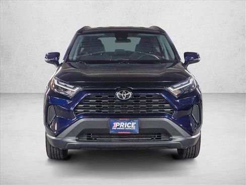 Used 2025 Toyota RAV4 XLE AWD/4WD image 2