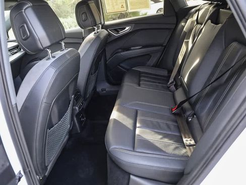 Used 2023 Audi Q4 e-tron Premium Plus w/ Premium Plus image 17