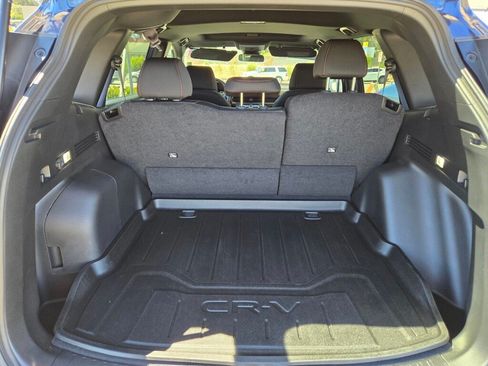 Used 2025 Honda CR-V Sport image 10