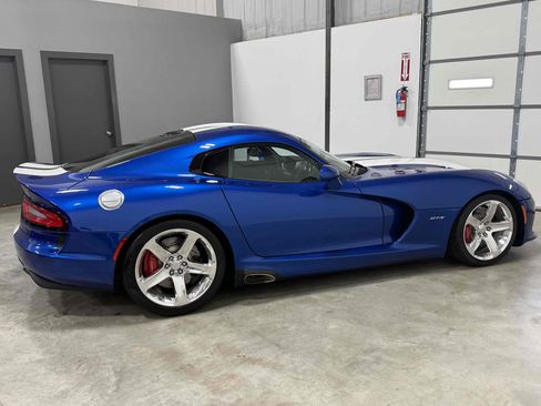 Used 2013 SRT Viper GTS w/ GTS Laguna Interior Pkg image 27