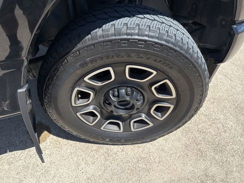 Used 2024 Ford F350 Platinum AWD/4WD image 14