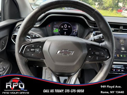 Used 2023 Chevrolet Bolt EUV LT w/ Comfort Package FWD image 16