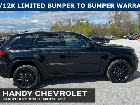 Used 2021 Jeep Grand Cherokee Laredo X AWD/4WD image 2