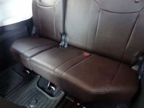 Certified 2023 Toyota Sienna Platinum AWD/4WD image 10