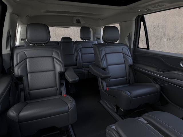 New 2026 Lincoln Navigator Reserve AWD/4WD image 11
