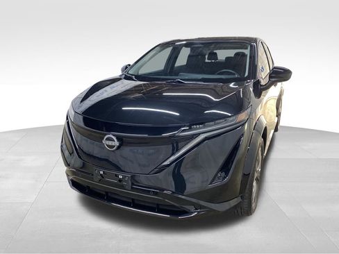 Used 2023 Nissan Ariya AWD image 2