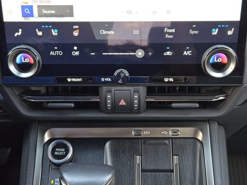 Certified 2024 Lexus GX 550 w/ Accessory Package (Z1) AWD/4WD image 19