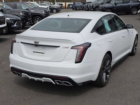 Used 2024 Cadillac CT5 V RWD image 5