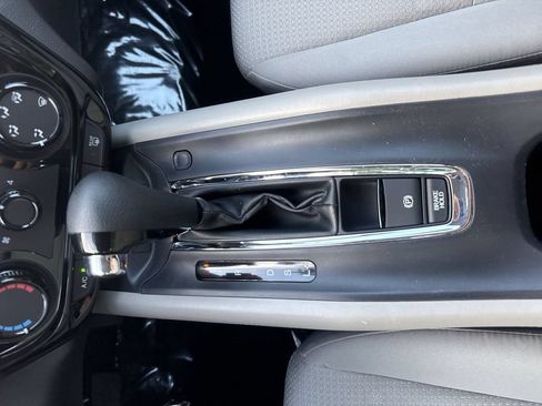 Used 2022 Honda HR-V LX image 21
