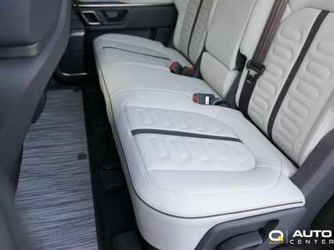 Used 2023 Rivian R1S Launch Edition image 26