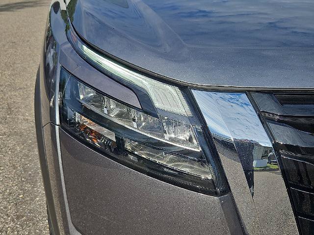 Certified 2024 Nissan Pathfinder S AWD/4WD image 11