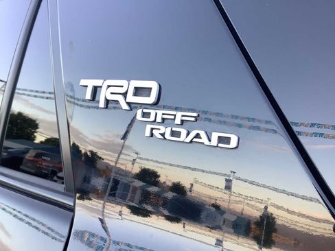 Used 2021 Toyota 4Runner TRD Off-Road Premium w/ Moonroof Package AWD/4WD image 6