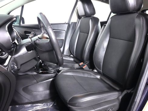 Used 2022 Buick Encore Preferred w/ Safety Package AWD/4WD image 23