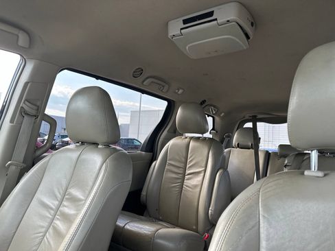 Used 2014 Toyota Sienna LE FWD image 6