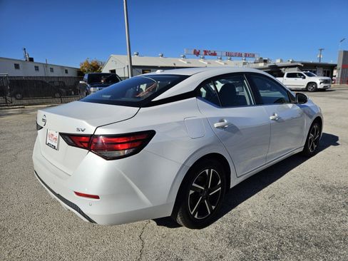 Used 2024 Nissan Sentra SV image 4