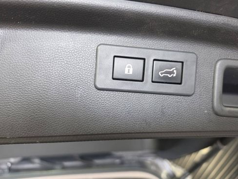 Used 2021 Subaru Forester Premium AWD/4WD image 32