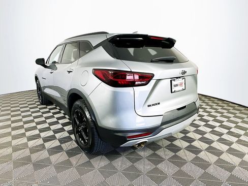 Used 2023 Chevrolet Blazer LT w/ Convenience Package FWD image 9