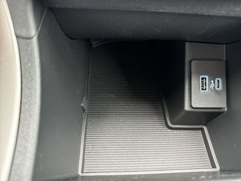 New 2024 Ford Edge SE w/ Black Appearance Package image 28