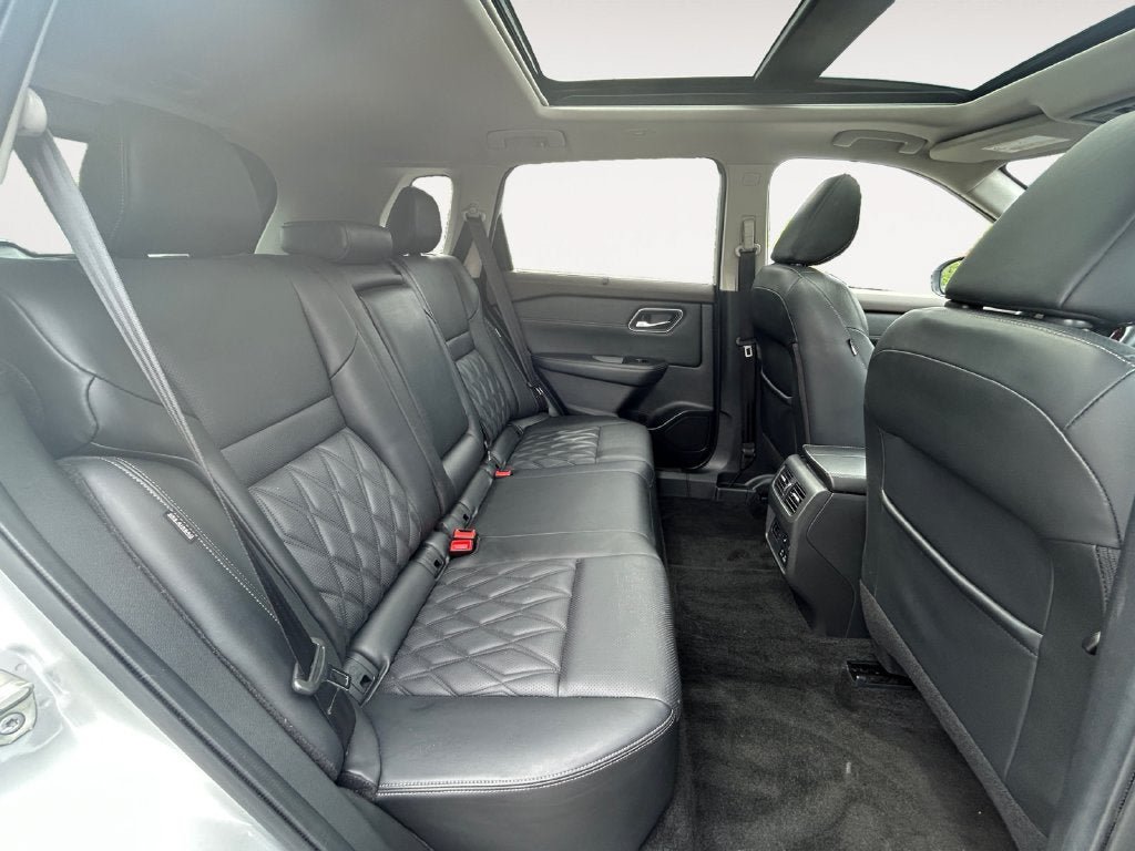 Used 2021 Nissan Rogue Platinum AWD/4WD image 24