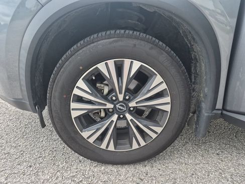 Used 2023 Nissan Rogue SV FWD image 29