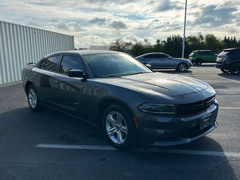 Used 2023 Dodge Charger SXT image 3
