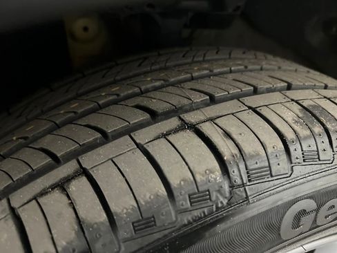 Used 2021 Kia Seltos S image 32