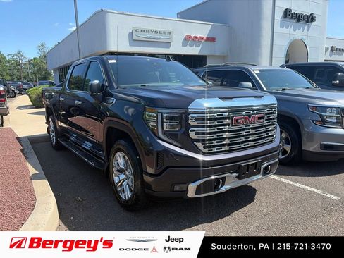 Used 2022 GMC Sierra 1500 Denali AWD/4WD image 1