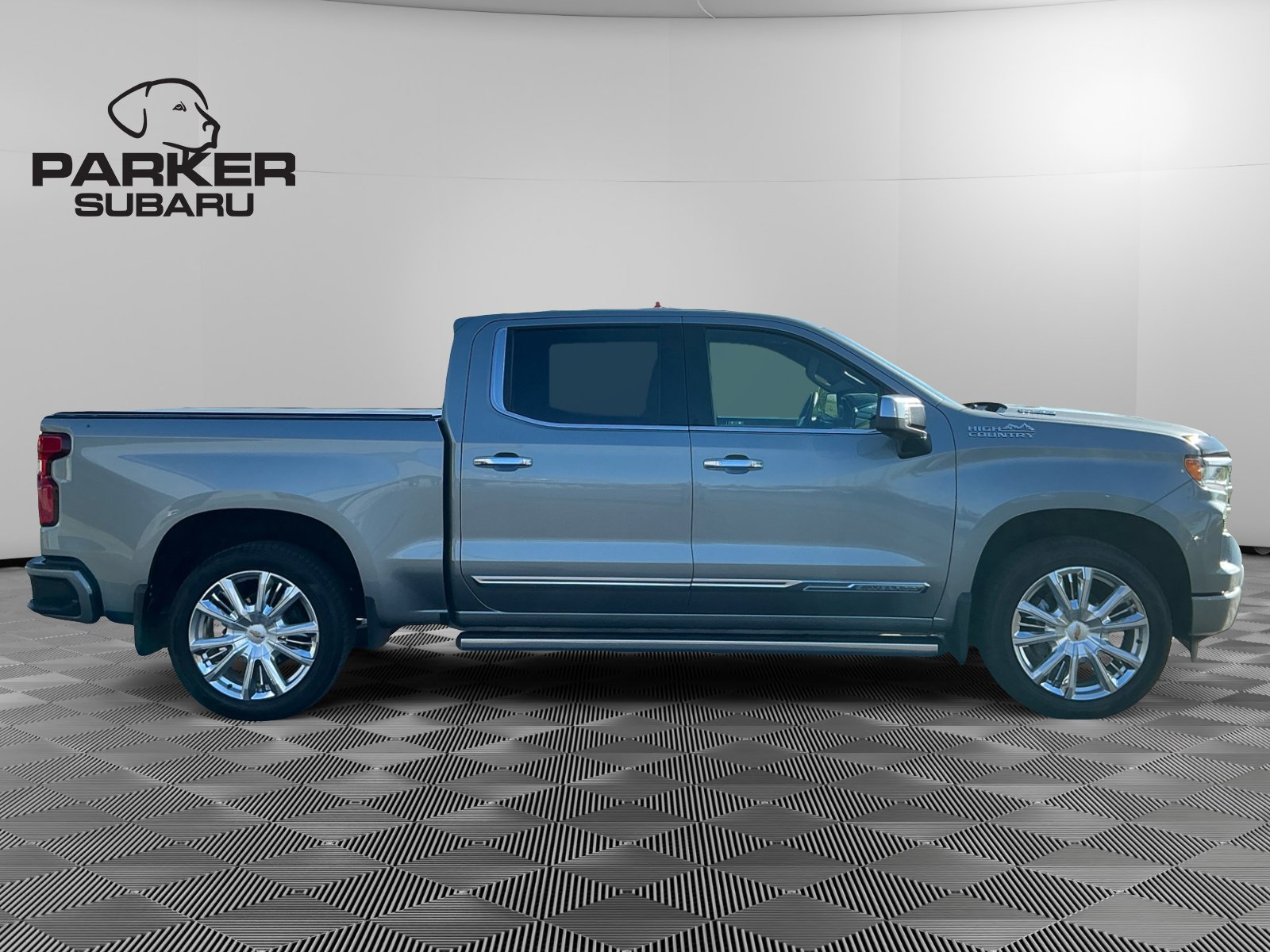 Used 2023 Chevrolet Silverado 1500 High Country w/ High Country Premium Package AWD/4WD image 6
