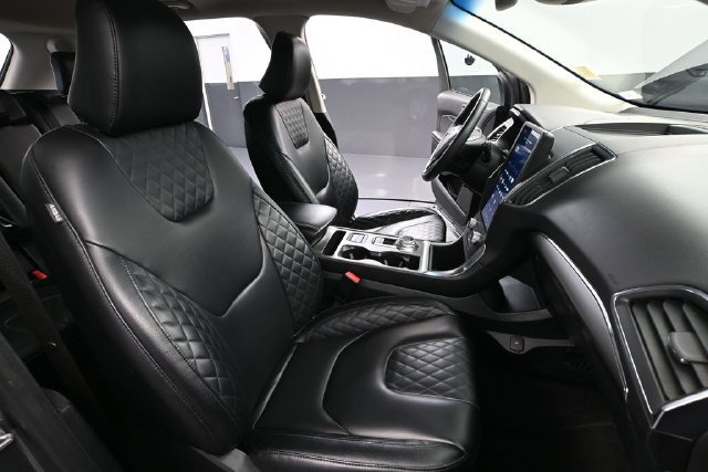 Used 2024 Ford Edge Titanium AWD/4WD image 38