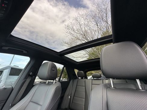 Certified 2025 Mercedes-Benz GLE 350 4MATIC w/ AMG Line Exterior image 35