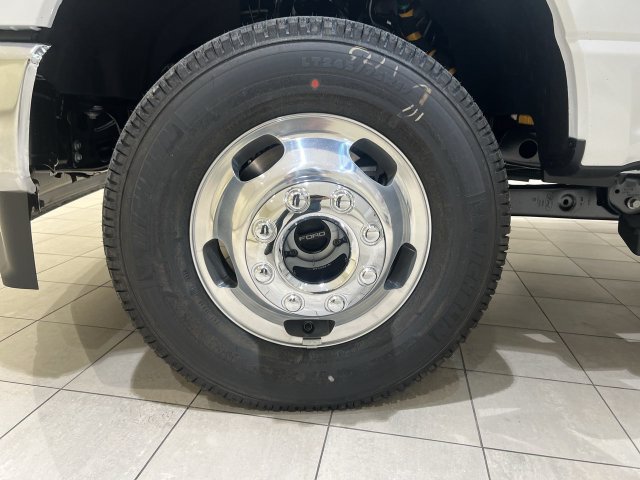 New 2027 Ford F350 Lariat w/ FX4 Off-Road Package AWD/4WD image 29