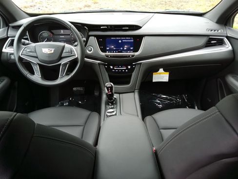 Used 2023 Cadillac XT5 Luxury AWD/4WD image 13