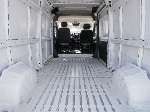 Used 2025 RAM ProMaster 2500 w/ Convenience Group FWD image 15