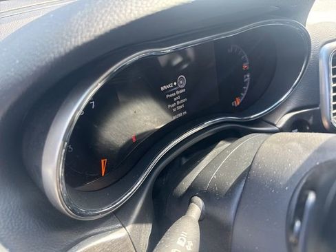 Used 2018 Jeep Grand Cherokee Altitude image 6