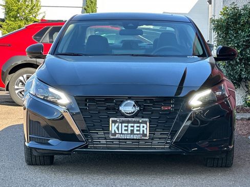 Used 2024 Nissan Altima 2.0 SR image 6