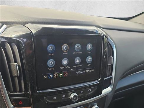 Used 2023 Chevrolet Traverse LT image 11