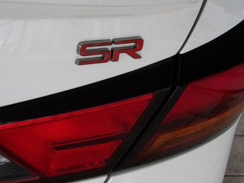 Certified 2023 Nissan Altima 2.0 SR image 9