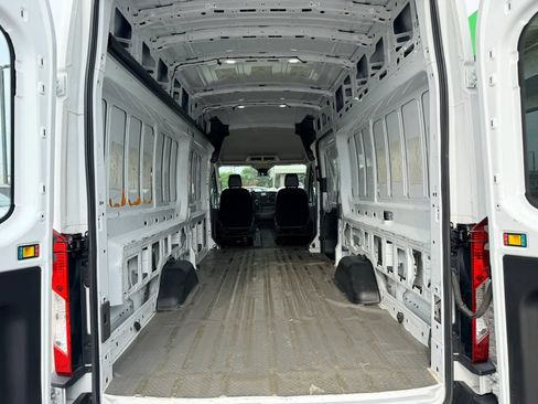 Used 2020 Ford Transit 250 148 High Roof Extended RWD image 12