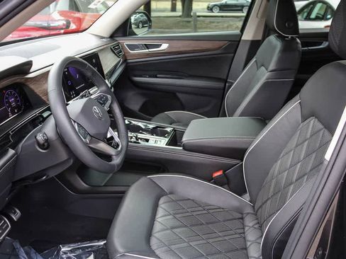 Used 2025 Volkswagen Atlas SEL Premium R-Line AWD/4WD image 19