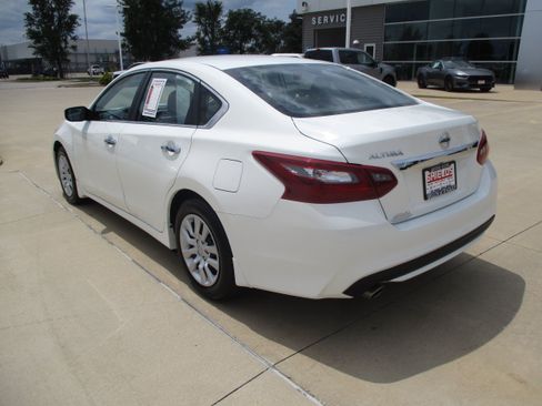 Used 2018 Nissan Altima 2.5 S w/ S Convenience Package FWD image 3