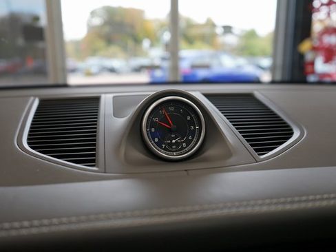 Used 2020 Porsche Macan S image 38