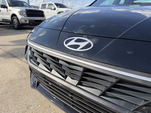 New 2026 Hyundai Elantra Sport FWD image 14