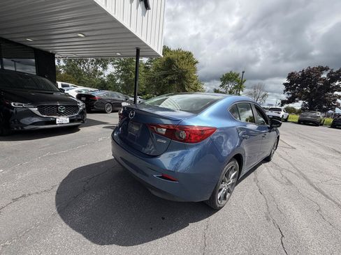 Used 2018 MAZDA MAZDA3 Touring FWD image 8
