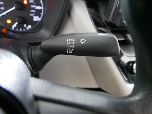 Used 2023 Toyota Corolla LE image 31