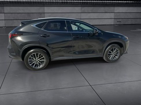 Used 2025 Lexus NX 250 FWD w/ Towing Package (2000 Lbs) image 9
