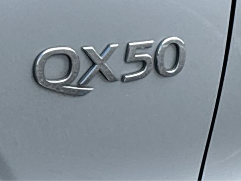 Used 2021 INFINITI QX50 Luxe image 20