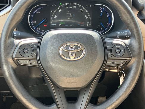 Used 2023 Toyota RAV4 LE image 18