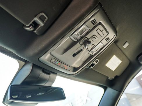 Used 2023 GMC Yukon Denali image 25