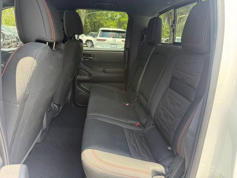Used 2026 Nissan Frontier PRO-4X AWD/4WD image 7
